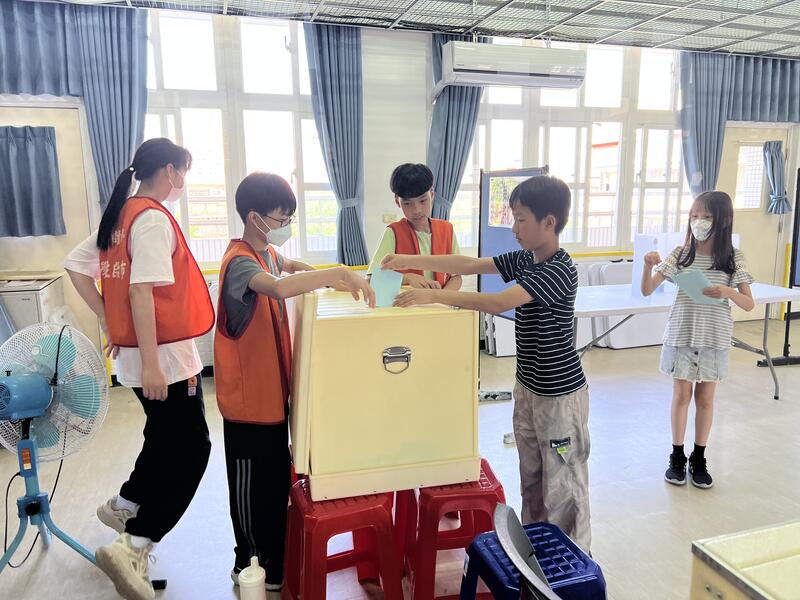 連結到樟樹國小學生自治會選舉投票活動現場