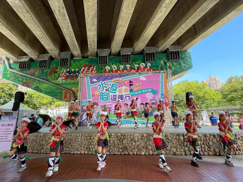 連結到學務處20250607樟樹國小受邀汐止區公所水返腳健走活動表演